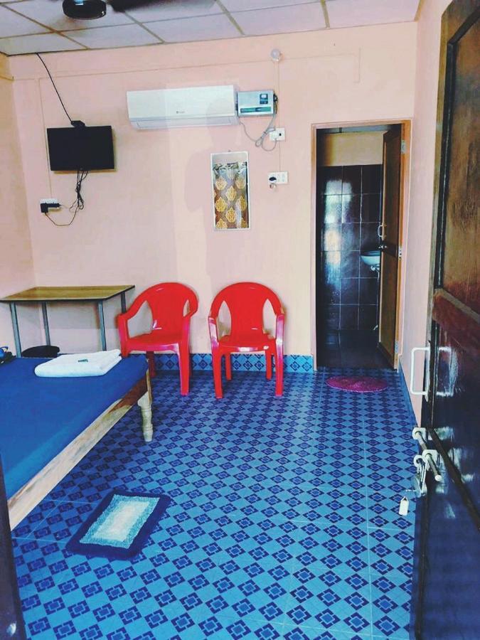 Blue Bird Residency Hotell Lakshmanpur Rom bilde
